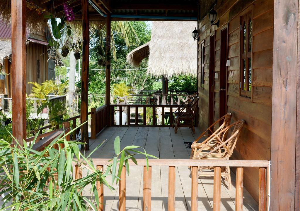 Fish Island Bungalows カンポット エクステリア 写真